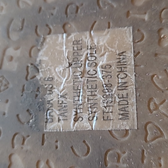 Rock & Candy Sandles - Picture 3 of 5